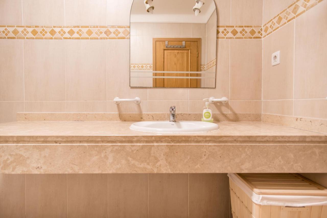 Encosta Da Marina Family Apartment ปอร์ติเมา ภายนอก รูปภาพ